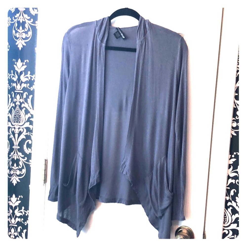 Gently used gray top